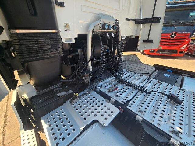 Standard tractor unit RENAULT T480 * ACC * 2X TANK * SPURHALTE *