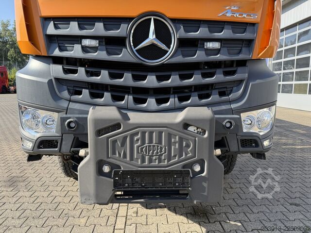 Tipper truck MERCEDES-BENZ AROCS 2042 4x4 MEILLER Kipper Winterd.