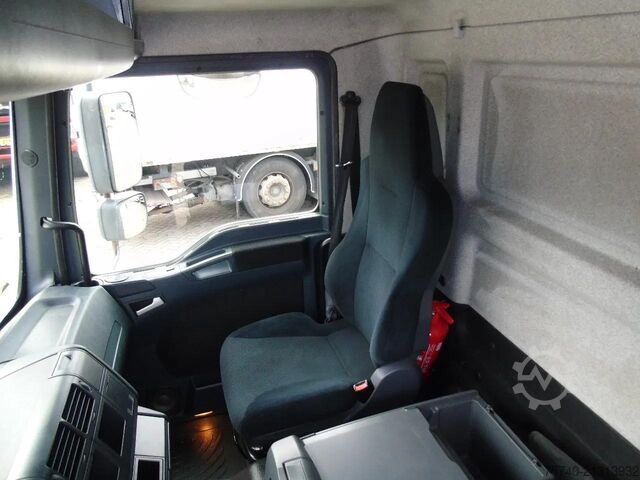 Box body MAN TGL 12.250 + EURO 5 + LIFT