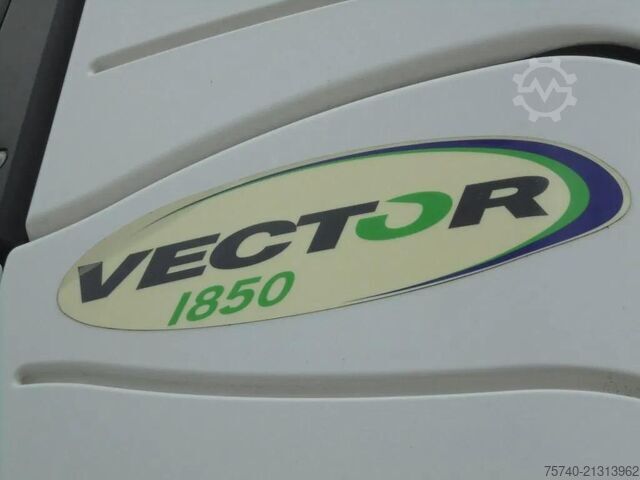 Refrigerated/freezer transport Vogelzang V0-STG 1 Axle + Dhollandia Lift + Carrier Vecto...