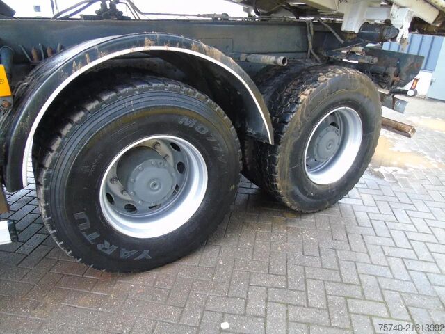 Tipper Mercedes-Benz Axor 3243 + 8X4 + MANUAL + SPRING