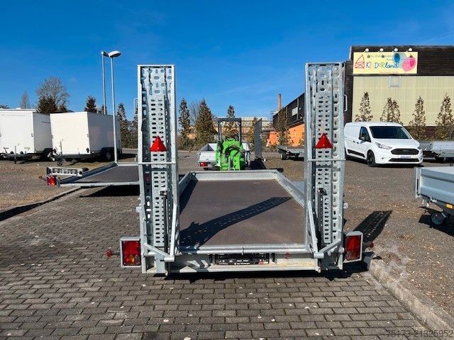 Arbeitsbühne Anhänger STEMA BMAT .2 Baumaschienenanhänger 100kmh