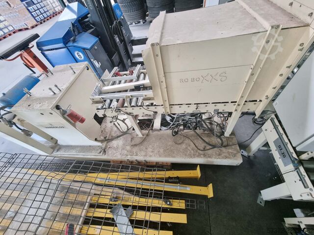 Mobile and Modular Palletizing Cell Kawasaki Robotics ROBOXXS