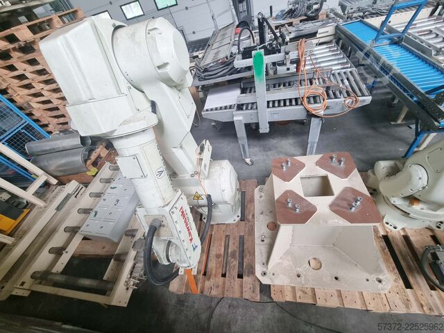Mobile and Modular Palletizing Cell Kawasaki Robotics ROBOXXS