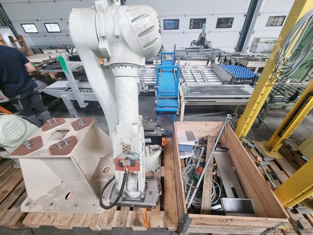 Mobile and Modular Palletizing Cell Kawasaki Robotics ROBOXXS