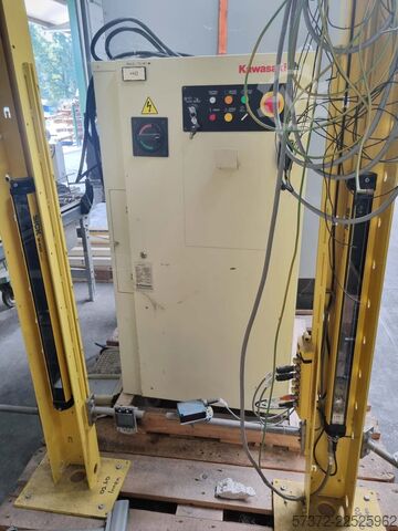 Mobile and Modular Palletizing Cell Kawasaki Robotics ROBOXXS