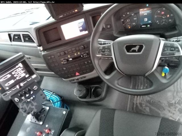 Kehrmaschine MAN TGM 18.250 4x2 BL Bucher V65_Twin