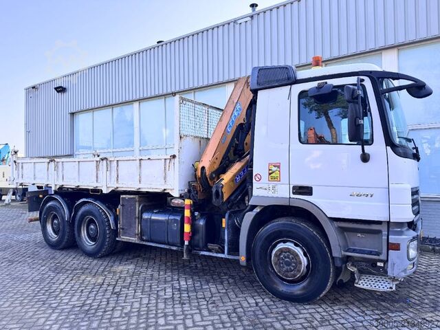 Kipper mit Kran Mercedes-Benz Actros 2641