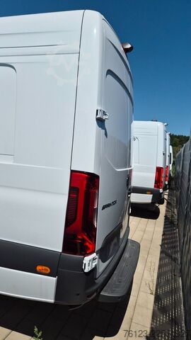 High top van MERCEDES-BENZ Sprinter III Kasten  519 CDI RWD 4x 4 Allrad