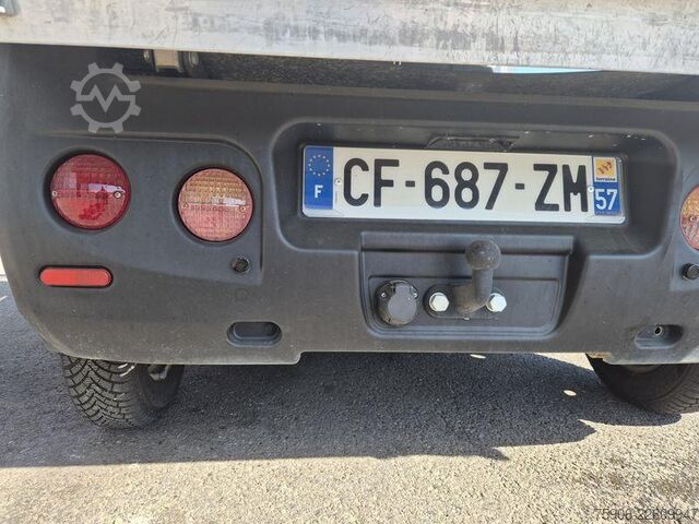 Individuell ausgestattete Transporter / Maßgeschneiderte Lösungen Ligier FLEX BENNE