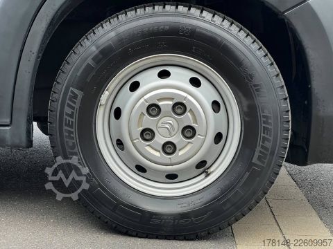 Kastenwagen Wohnmobil / Campervan Pössl D-Line Roadcruiser XL