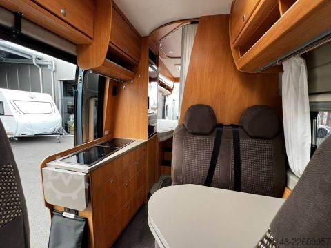 Kastenwagen Wohnmobil / Campervan Pössl D-Line Roadcruiser XL