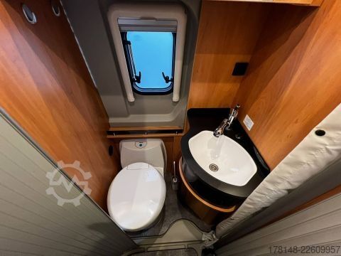 Kastenwagen Wohnmobil / Campervan Pössl D-Line Roadcruiser XL