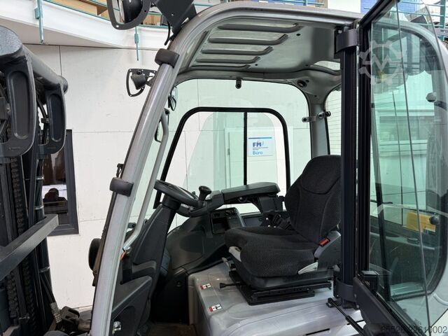 Electric 4-wheel forklift Still RX 60-50-600 / 725 Std. / NEUWERTIG