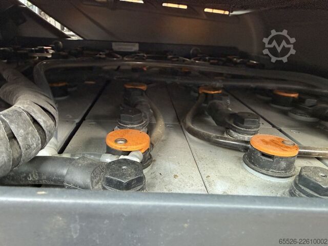 Electric 4-wheel forklift Still RX 60-50-600 / 725 Std. / NEUWERTIG
