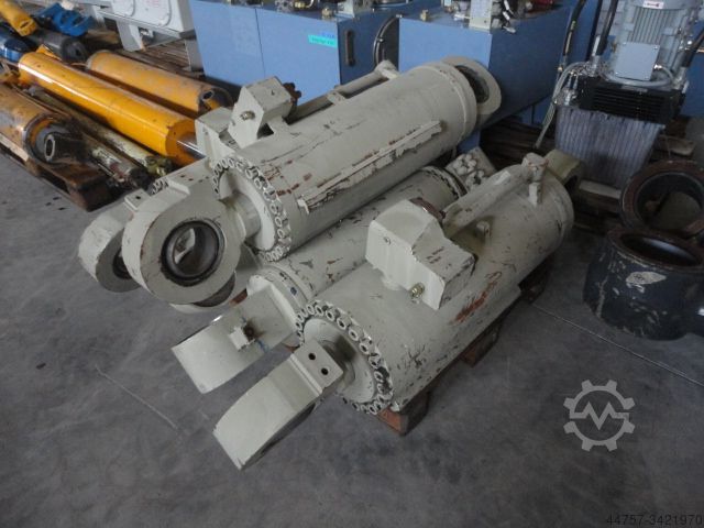 HYDRAULIC CYLINDERS LIEBHERR