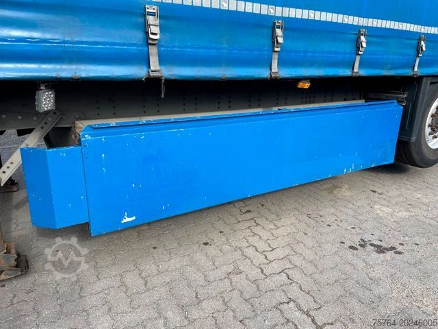 Open semitrailer with tarp SCHMITZ CARGOBULL 13,65m Pritsche / Edschaverdeck /Chassi verzinkt