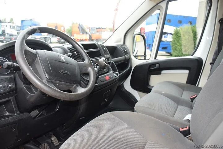 Platform van double cab Peugeot Boxer 2.2 L -130 pk -