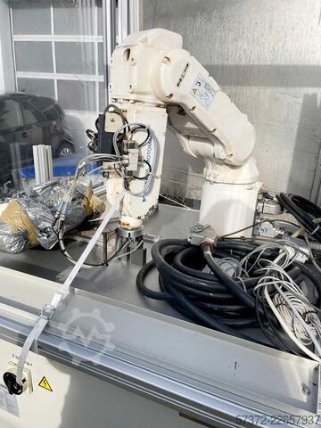 Roboterzelle Yaskawa YR-MH00005-E00