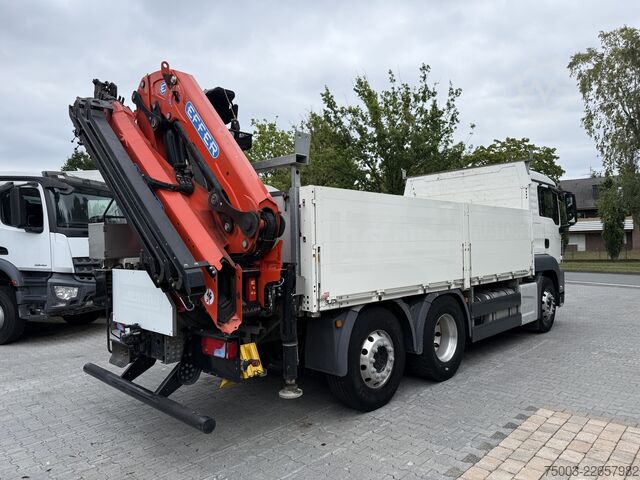 Flatbed truck MAN TGS 26.470 6X2 Effer 215 bis 16 Meter