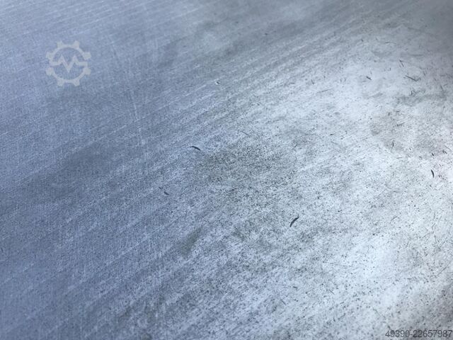 Straightening and welding plate made of cast steel and cast iron, heavily ribbed, formerly used as a  2000x1000