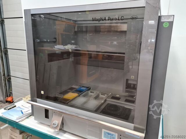 Nucleic acid preparation station Roche MagNA Pure LC