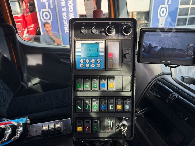Kehrmaschine MERCEDES-BENZ ATEGO 1323 Kehrmaschine FAUN VIAJET
