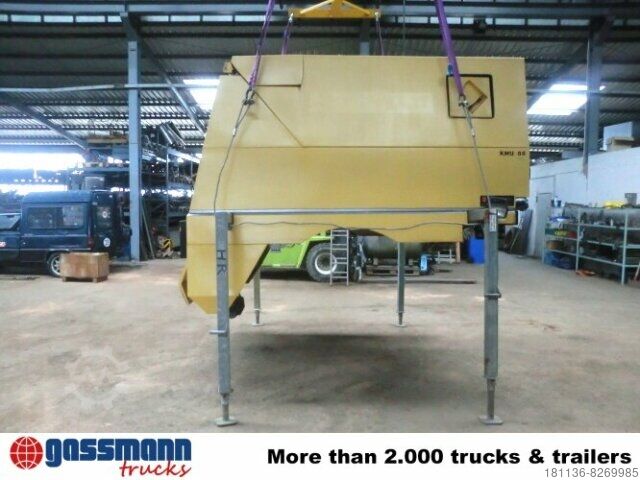 Kehrmaschine Unimog AUGL KMU88H, Kehrmaschinen-Aufbau