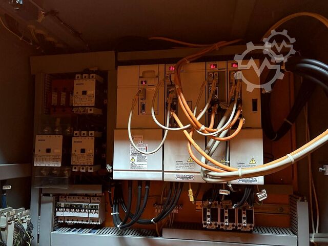 Vertikal-Bearbeitungszentrum DECKEL MAHO DMC 70 V