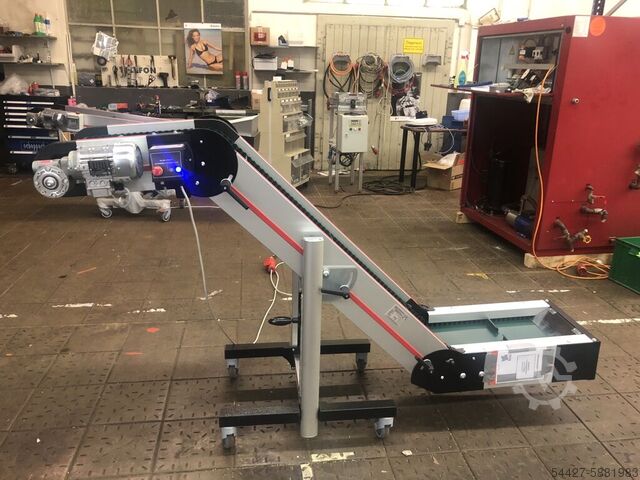 Conveyor belt with corrugated edge Mass International NDZ 2 mit Wellkante