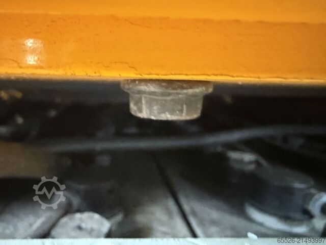 Elektro 4 Rad-Stapler Jungheinrich EFG 320 / AKKU 2019 - 82 %