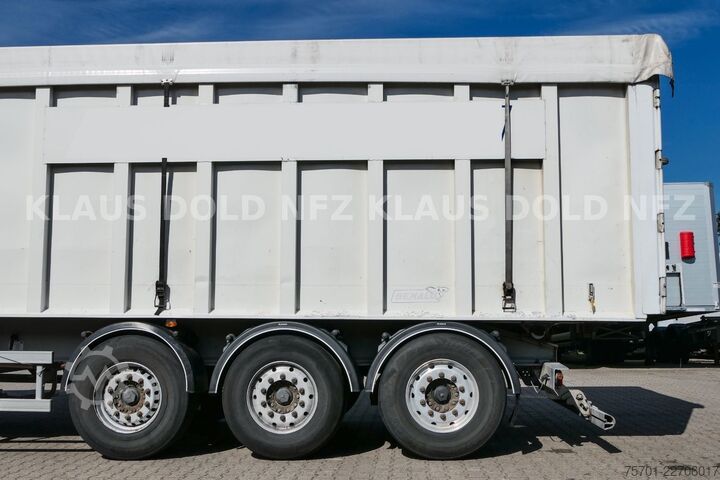 Tipper semitrailer BENALU C34CM501 Kippmulde 56 m³ Plane