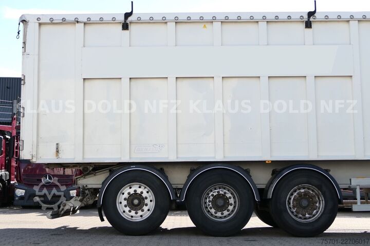 Tipper semitrailer BENALU C34CM501 Kippmulde 56 m³ Plane