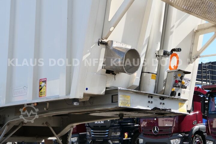 Tipper semitrailer BENALU C34CM501 Kippmulde 56 m³ Plane