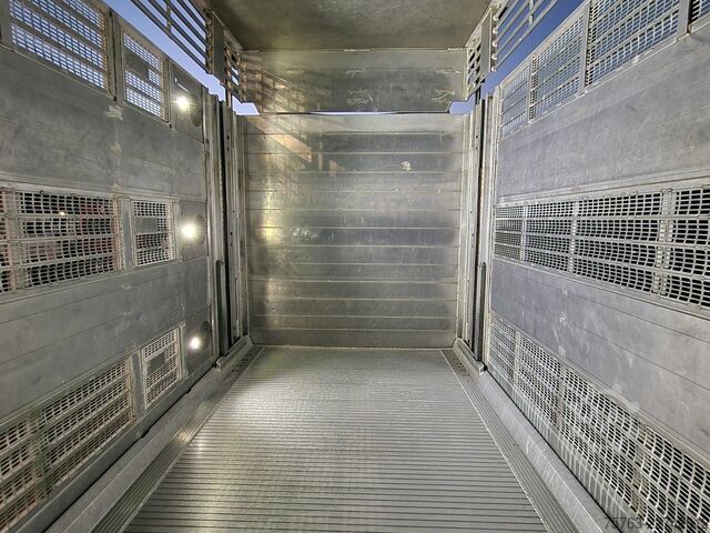 Viehtransport Volvo FH 13.500 XL 6x2 - Pezzaioli livestock 3 deck +...
