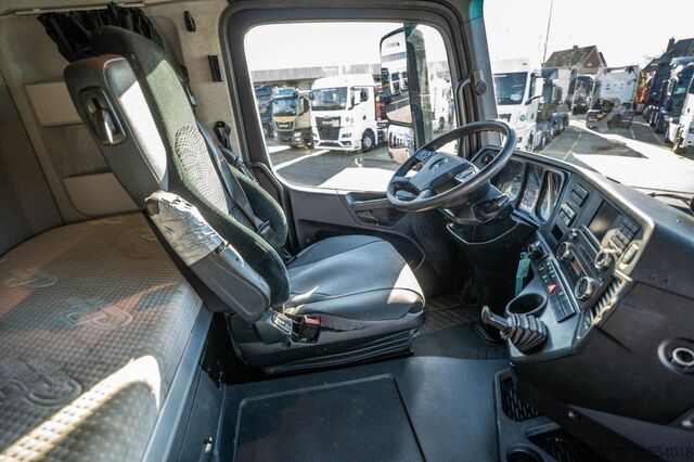 Standard tractor Mercedes-Benz Arocs 1846 LS (no Actros )