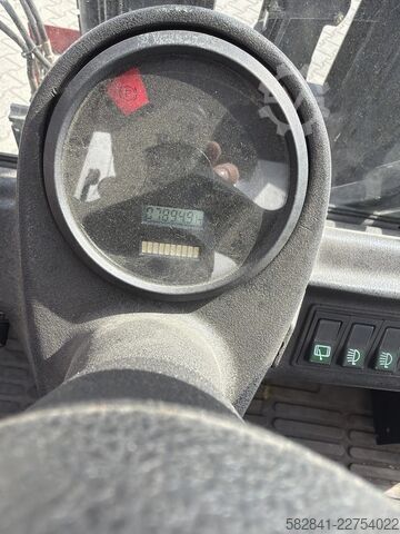 Electric 4-wheel forklift LINDE E 48 P