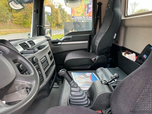 Pick-up van MAN TGL 8.220 Pritsche Kran 12m FUNK AHK