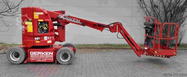 Articulated boom lift JLG E300AJP