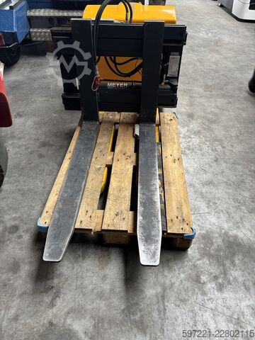 Gabelverstellgerät mit Seitenschub Meyer 6-0125G-EU