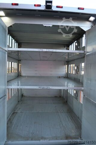 Viehtransport Volvo FH with a 7.30M cuppers box, 54.5 m². Nice Truc...