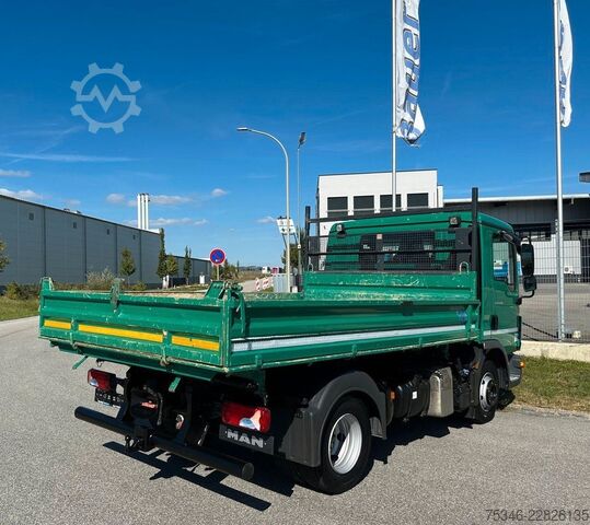 Tipper van MAN TGL8.220Meiller/3-Sitze/NL2,9To/2xAHK/72 tkm/Top