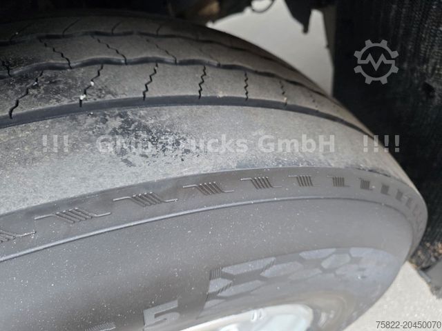 Flatbed truck with tarp MAN TGS / NUR149km / 31m Palfinger Kran PK 34002+Jib