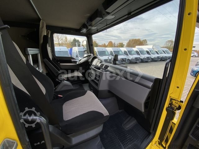 Car carrier truck MAN TGM 18.320 Autotransport/Doppelstockaufbau+ Bett