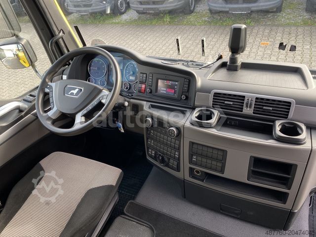 Car carrier truck MAN TGM 18.320 Autotransport/Doppelstockaufbau+ Bett