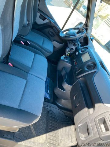 Viehtransporter RENAULT Master Roelofsen 3 Sitzer