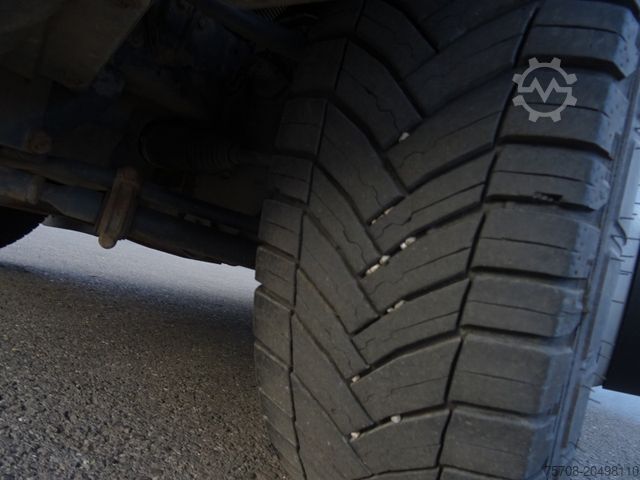 GetrÀnkewagen IVECO 72 C 17 Daily*4,2m Schiebeplane li Koffer re*LBW