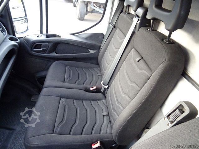 Transporter mit Koffer IVECO 72 C 17 Daily*4,2m Schiebeplane li Koffer re*LBW