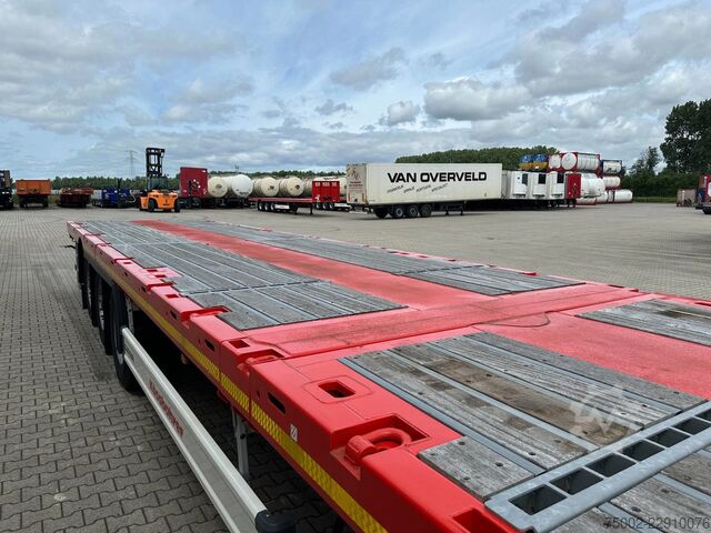 Platform trailer Kässbohrer LOWBED new and unused Heavy-Duty flatbed / 690c...