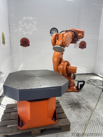 Industrial robot ABB IRB 6700-300/2.70